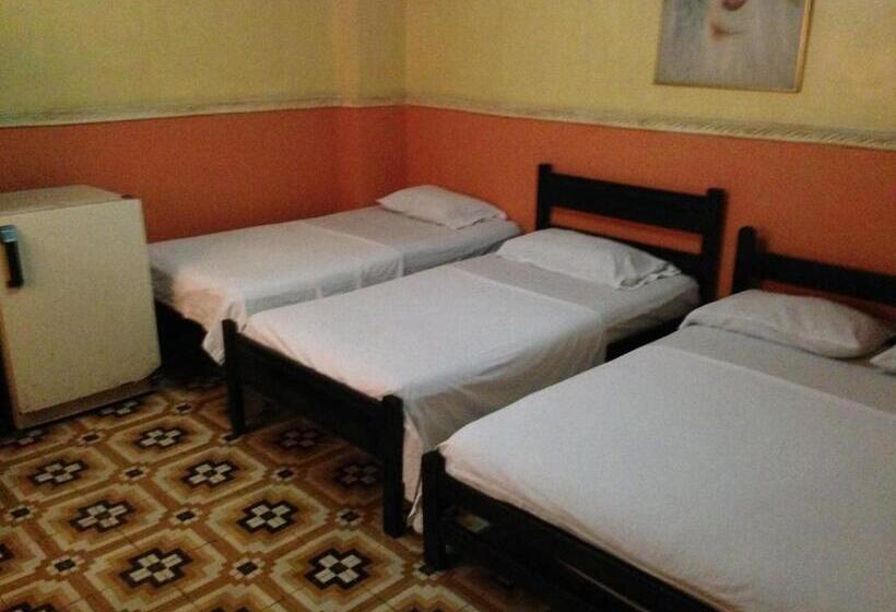 هتل El Diamante Ca