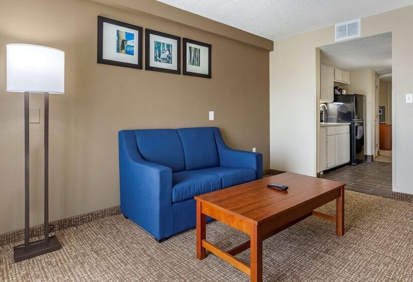 فندق Quality Inn & Suites Spring Lake Fayetteville Near Fort Liberty