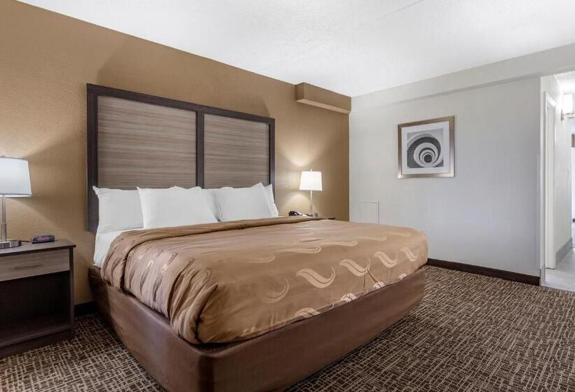 فندق Quality Inn & Suites Spring Lake Fayetteville Near Fort Liberty