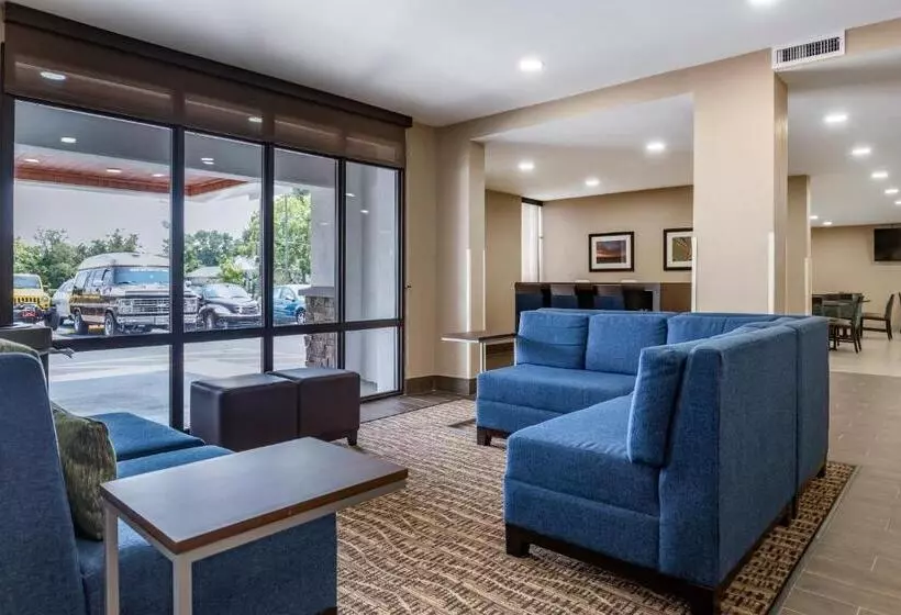 Hotelli Quality Inn & Suites Spring Lake   Fayetteville Near Fort Liberty