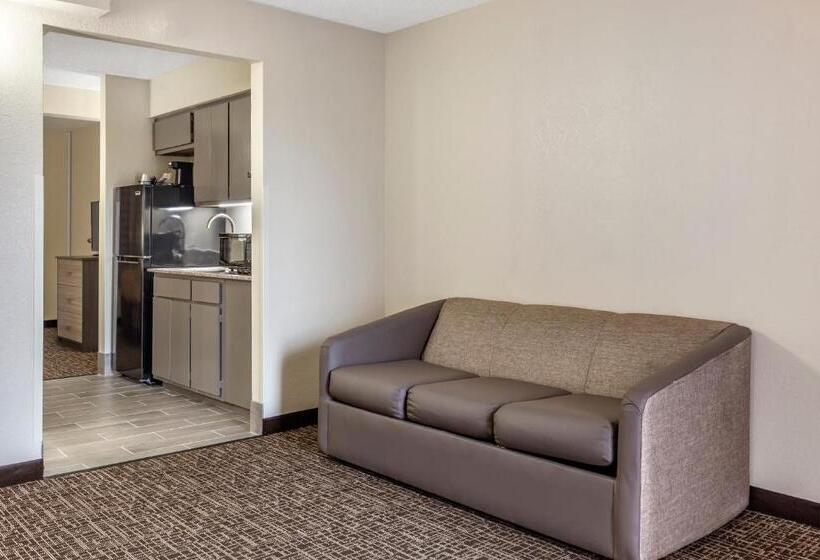 فندق Quality Inn & Suites Spring Lake Fayetteville Near Fort Liberty