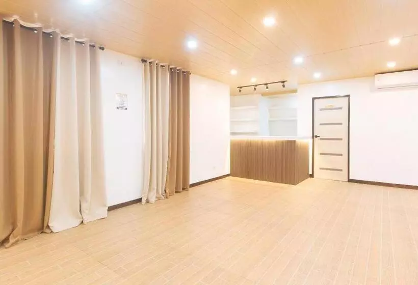 Hotelli Reddoorz At Rjs Bldg Near Lyceum Gen Trias Cavite