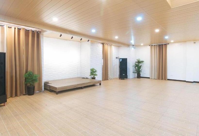 酒店 Reddoorz At Rjs Bldg Near Lyceum Gen Trias Cavite