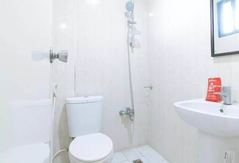 Hotelli Reddoorz At Rjs Bldg Near Lyceum Gen Trias Cavite