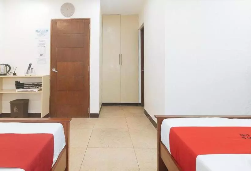 Hotelli Reddoorz At Rjs Bldg Near Lyceum Gen Trias Cavite
