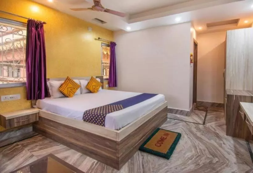 ホテル Staymaker Rajeshwari Inn