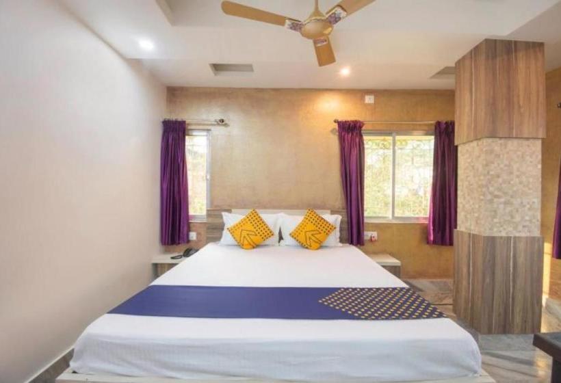 Hotel Staymaker Rajeshwari Inn