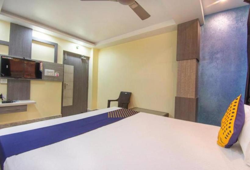 Hotel Staymaker Rajeshwari Inn