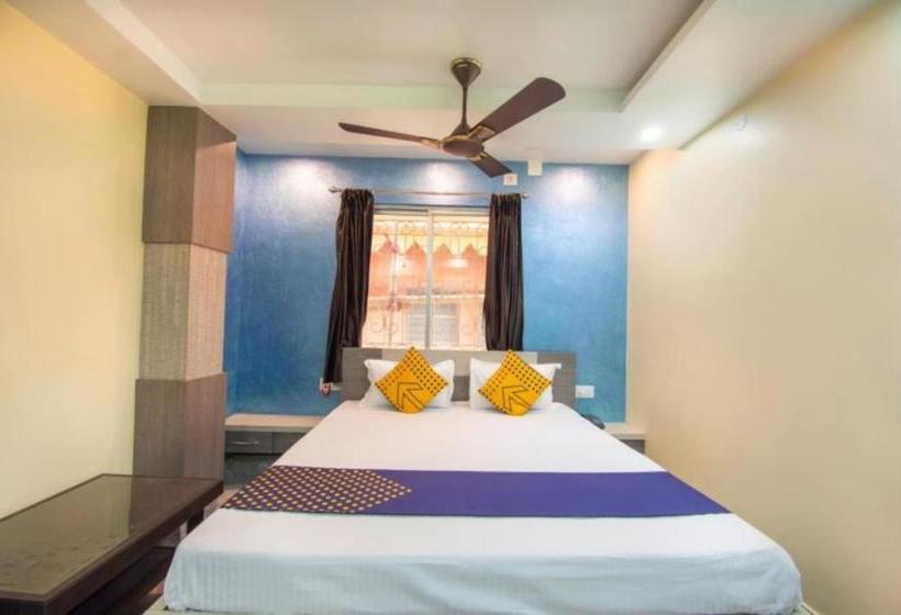 Hotel Staymaker Rajeshwari Inn