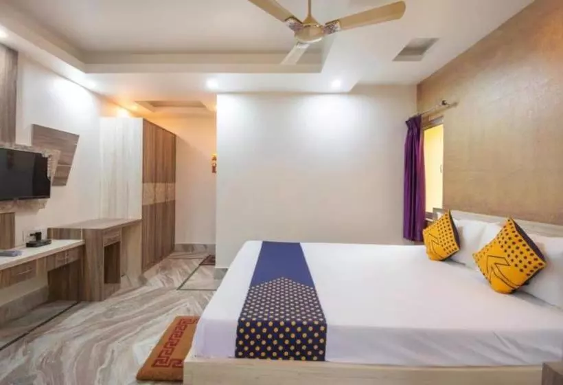 ホテル Staymaker Rajeshwari Inn