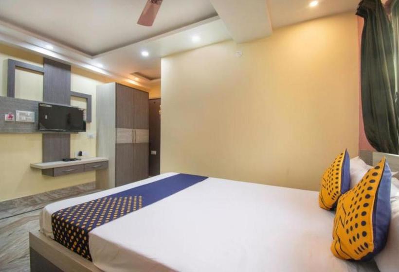 Hotel Staymaker Rajeshwari Inn