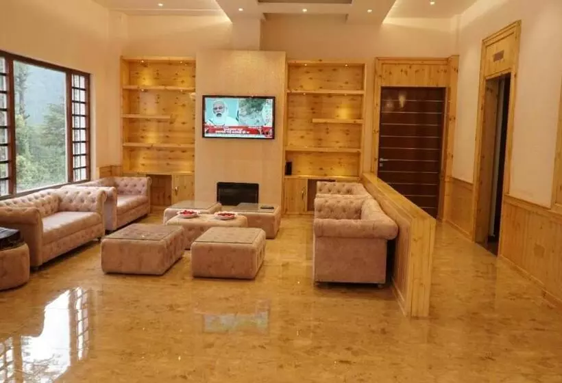 Hotelli The Jungle Mountain Retreat