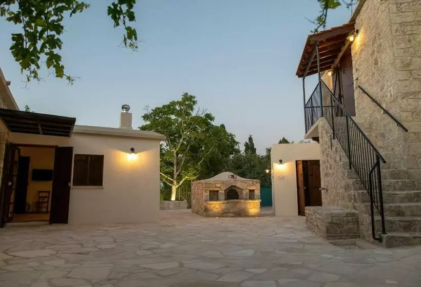 Droshia Traditional Homes, Coco Mat Full Experience