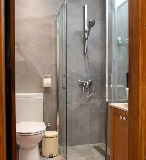 Droshia Traditional Homes, Coco Mat Full Experience