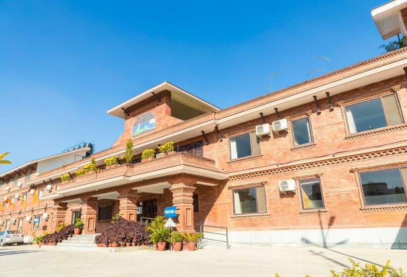 هتل Ananda Pashupati