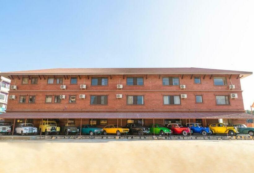 هتل Ananda Pashupati