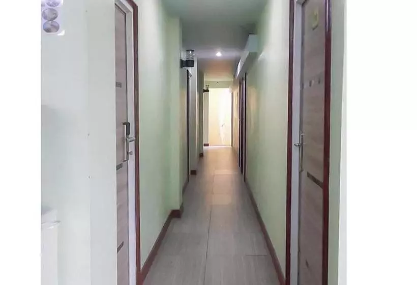 ホテル Guest House Anak Raja Pangkalan Bun Syariah Mitra Reddoorz