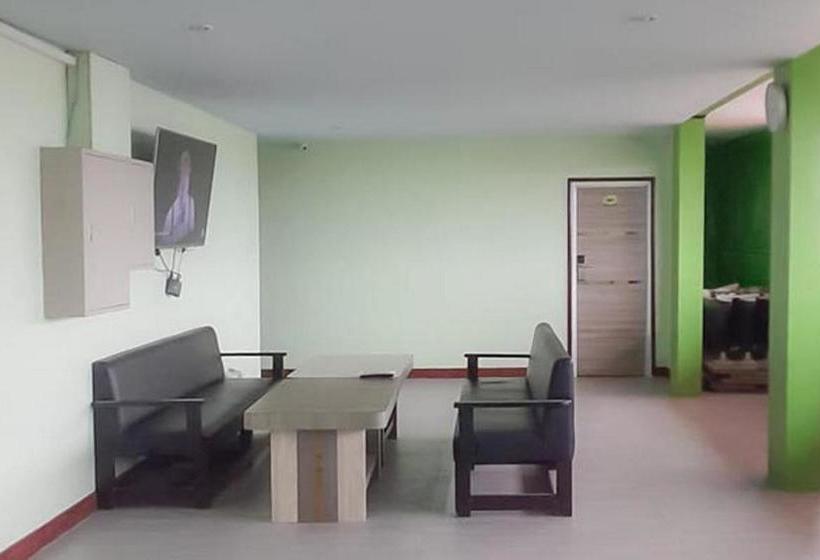 בית מלון כפרי Guest House Anak Raja Pangkalan Bun Syariah Mitra Reddoorz