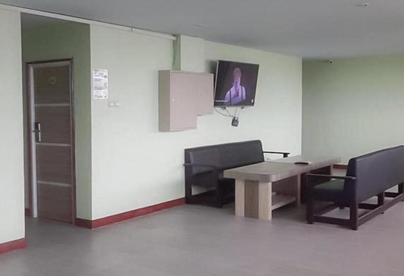 בית מלון כפרי Guest House Anak Raja Pangkalan Bun Syariah Mitra Reddoorz