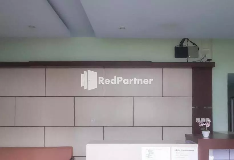 ホテル Guest House Anak Raja Pangkalan Bun Syariah Mitra Reddoorz