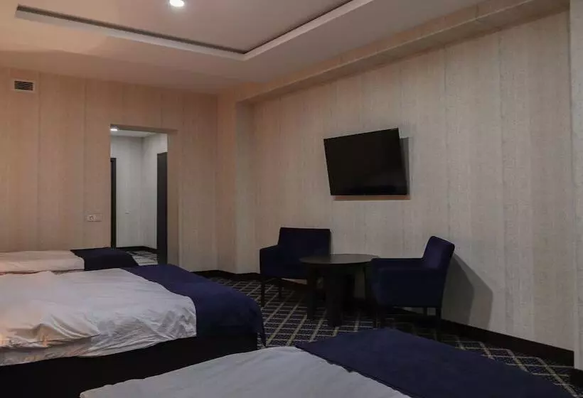 هتل Kristal Inn
