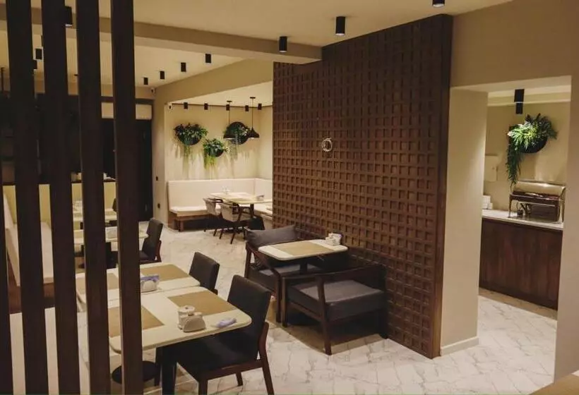 هتل Kristal Inn