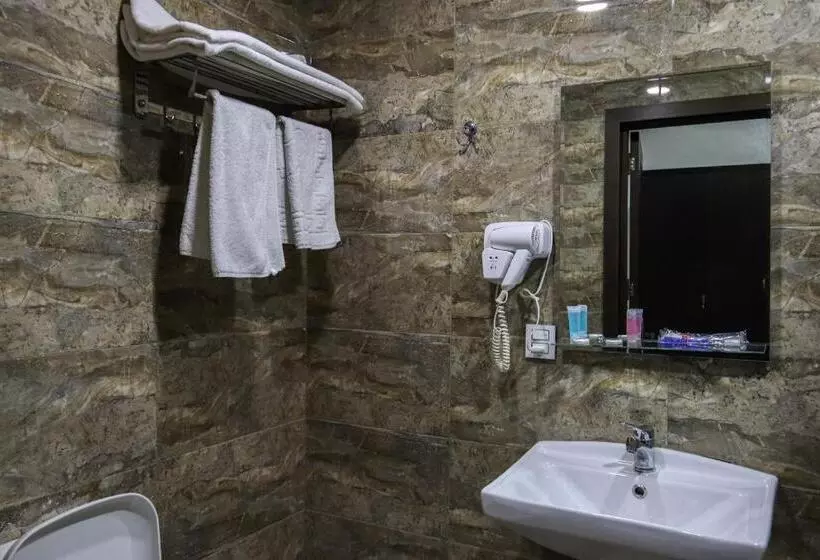 هتل Kristal Inn