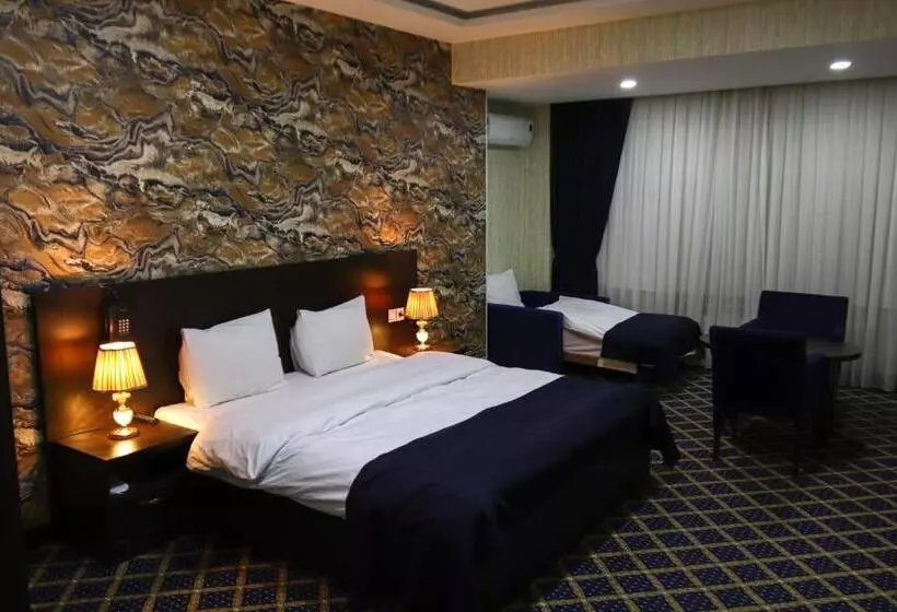 هتل Kristal Inn