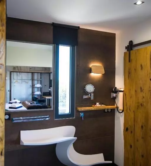 Hotelli La Cabane De L Hôtel Le Tourisme