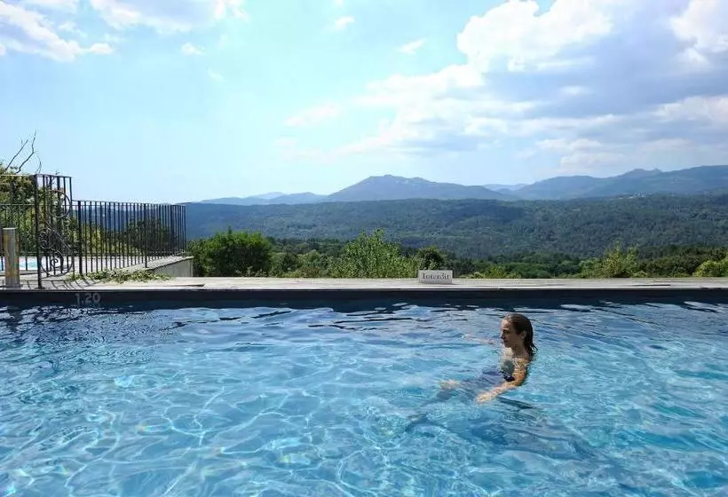 Hotelli La Cabane De L Hôtel Le Tourisme