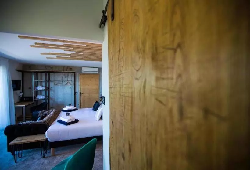 Hotelli La Cabane De L Hôtel Le Tourisme