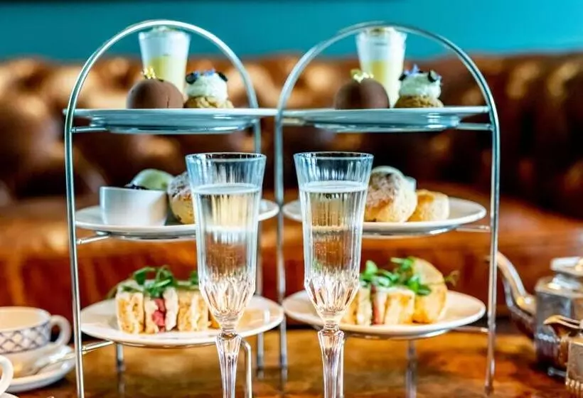 هتل Melville Castle