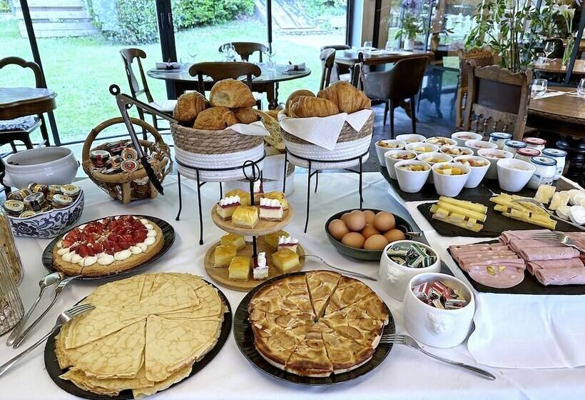 Отель Moulin De Fourges