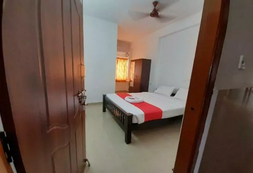 Oyo 81028 Hotel Viknesh - 2
