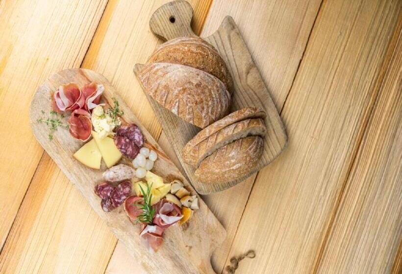 پانسیون Guesthouse & Camping Danica Bohinj