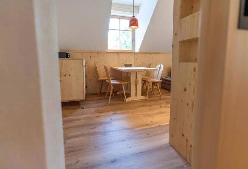 پانسیون Guesthouse & Camping Danica Bohinj