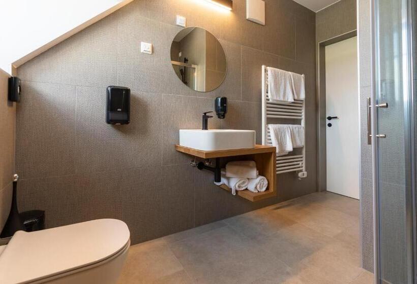 پانسیون Guesthouse & Camping Danica Bohinj