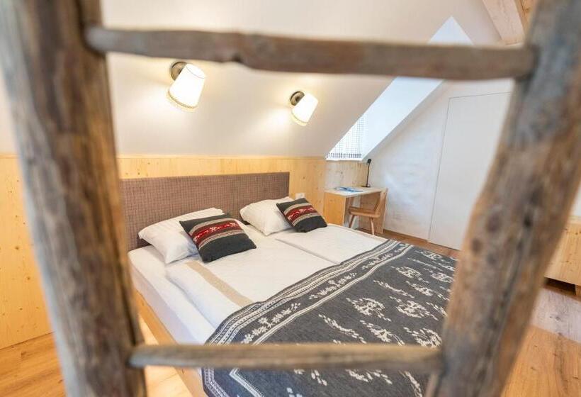 پانسیون Guesthouse & Camping Danica Bohinj