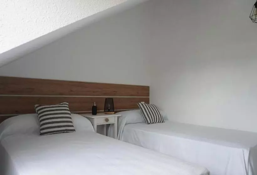 پانسیون Hostal La Biela 43