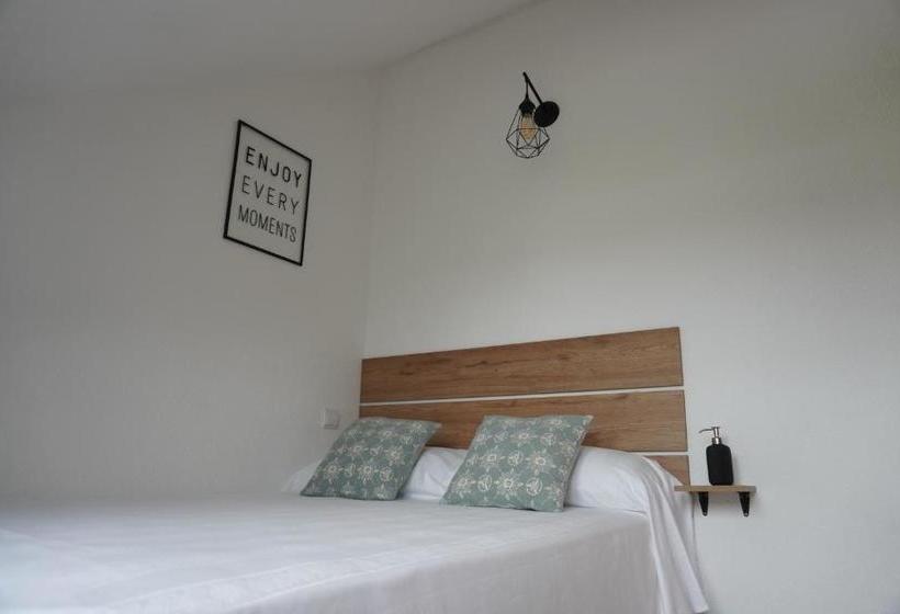 פנסיון Hostal La Biela 43