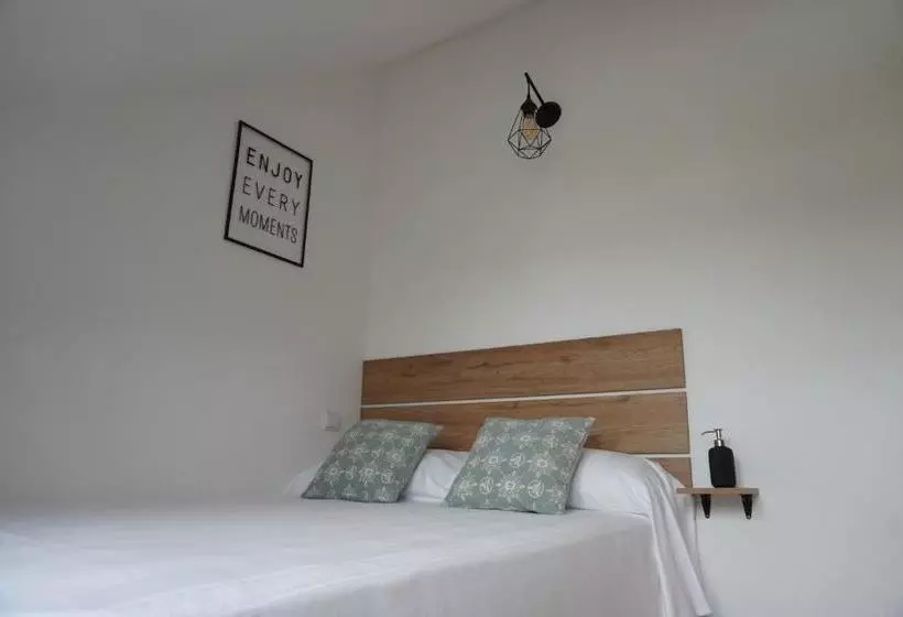 پانسیون Hostal La Biela 43