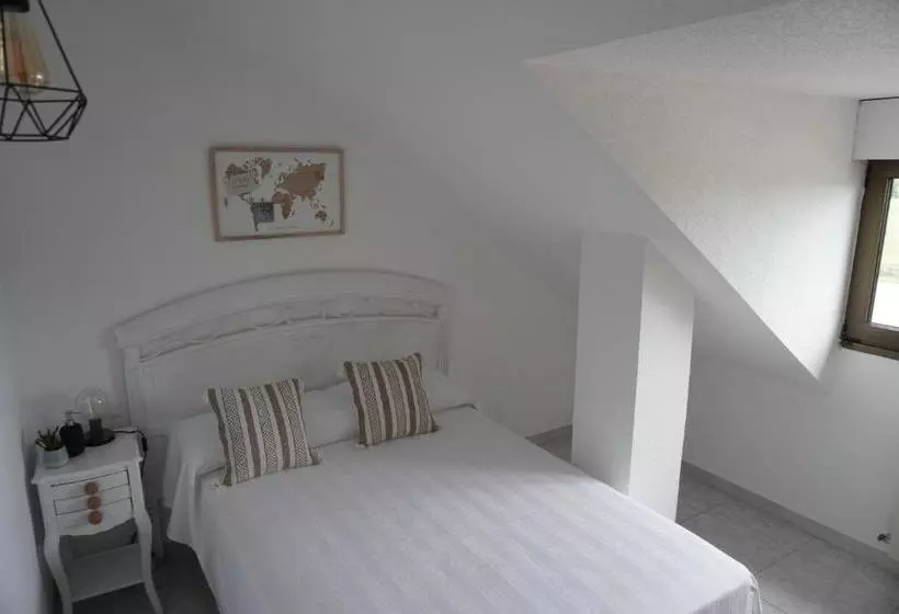 پانسیون Hostal La Biela 43