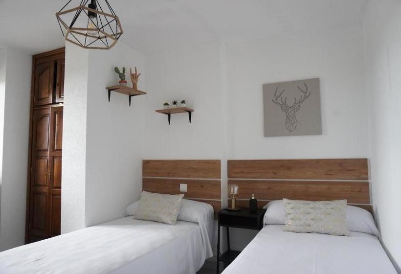 פנסיון Hostal La Biela 43