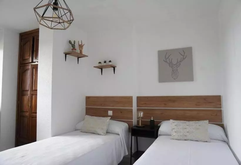 پانسیون Hostal La Biela 43