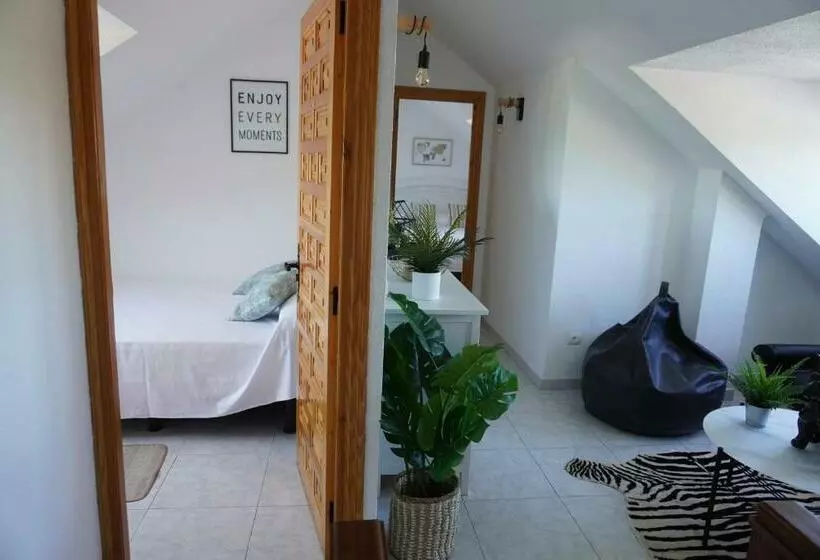 پانسیون Hostal La Biela 43
