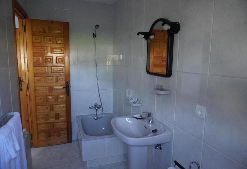 פנסיון Hostal La Biela 43