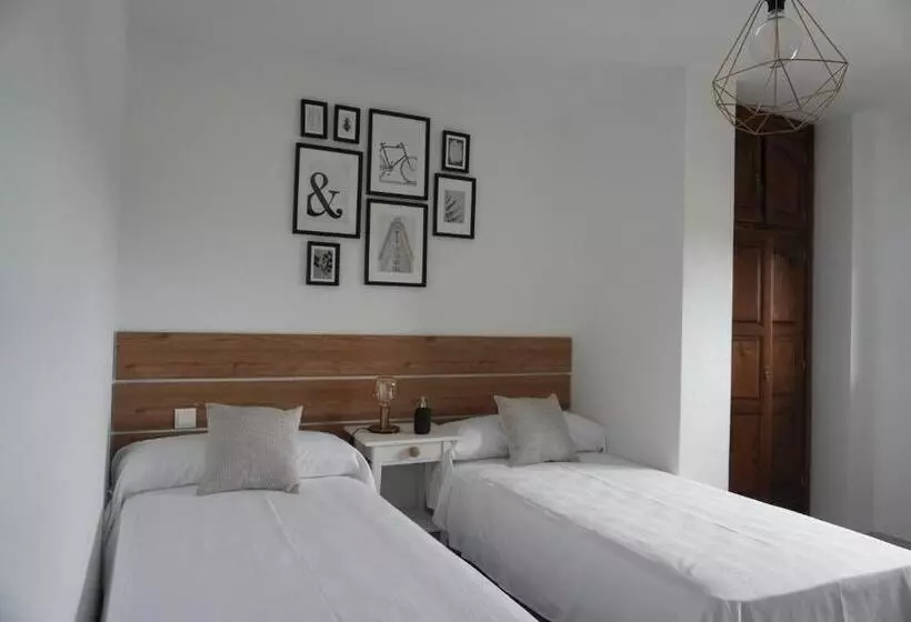 پانسیون Hostal La Biela 43