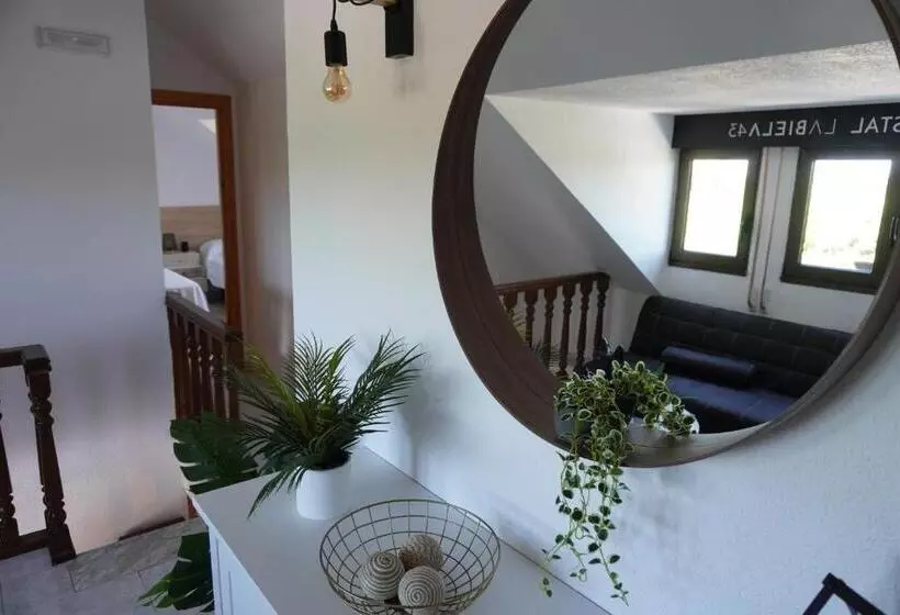 پانسیون Hostal La Biela 43