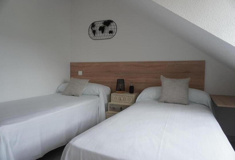 פנסיון Hostal La Biela 43