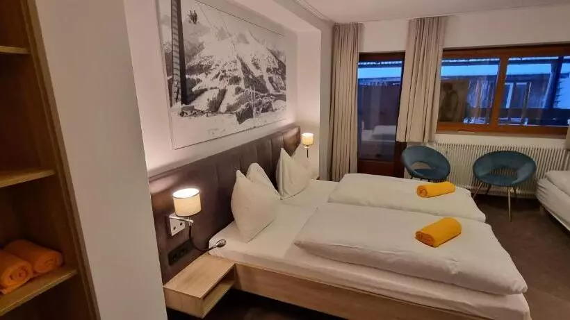 ユースホステル Gasthof Kirchenwirt